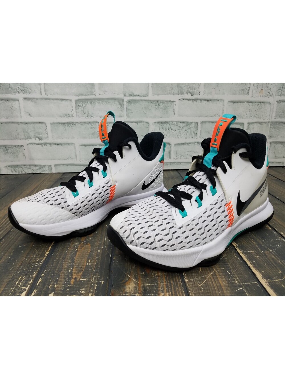 Nike Lebron Witness 5 CQ9380 100 Basketball White Black Jade Men's Size 10